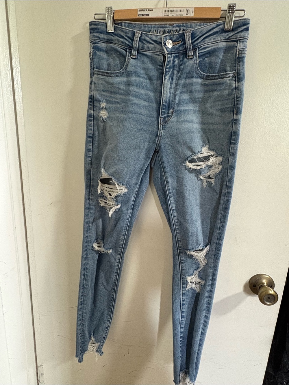 American Eagle Outfitters Light Blue Distressed Skinny Jeans